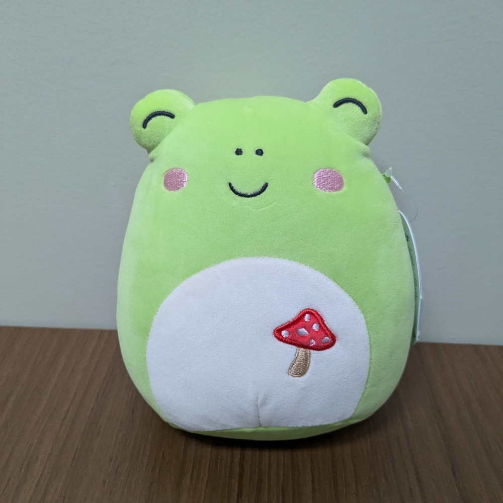 BNWT 7.5" Wendy the Green Frog Squishmallow Plush with Mushroom Embroidery